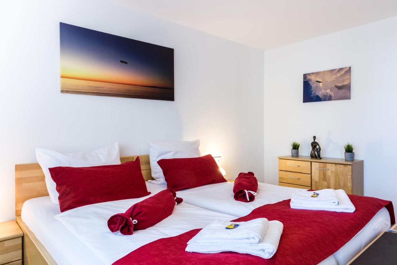 Apartment Eastside Mit 3 Zimmern Fur Bis Zu 5 Personen Mit Balkon Friedrichshafen Buitenkant foto