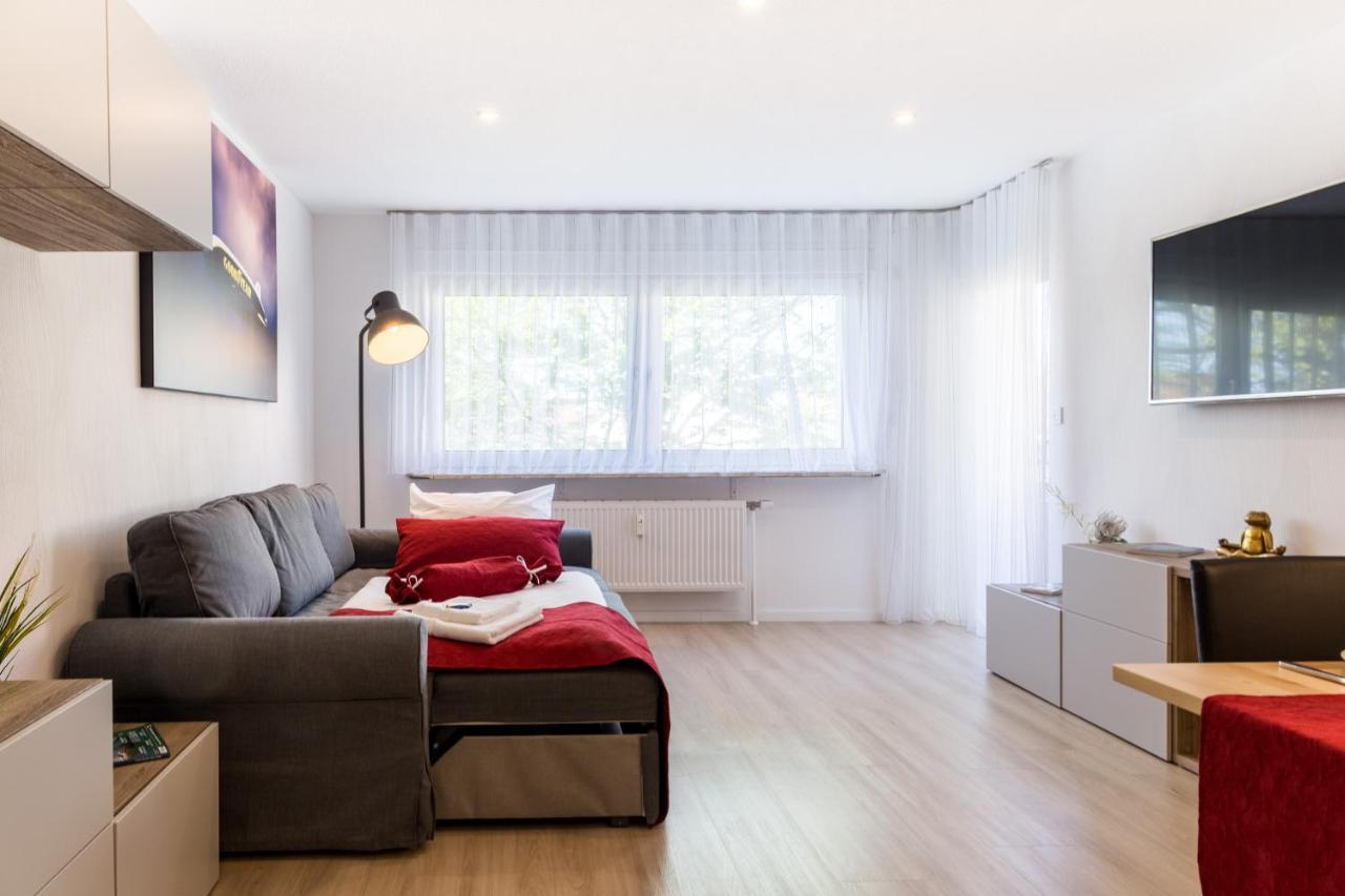 Apartment Eastside Mit 3 Zimmern Fur Bis Zu 5 Personen Mit Balkon Friedrichshafen Buitenkant foto
